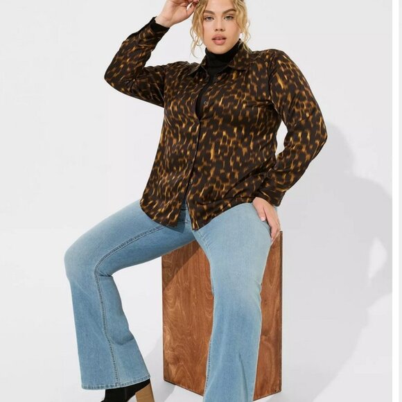 Torrid Madison Satin Button-Up Long Sleeve Shirt Sz 3 - Picture 2 of 5